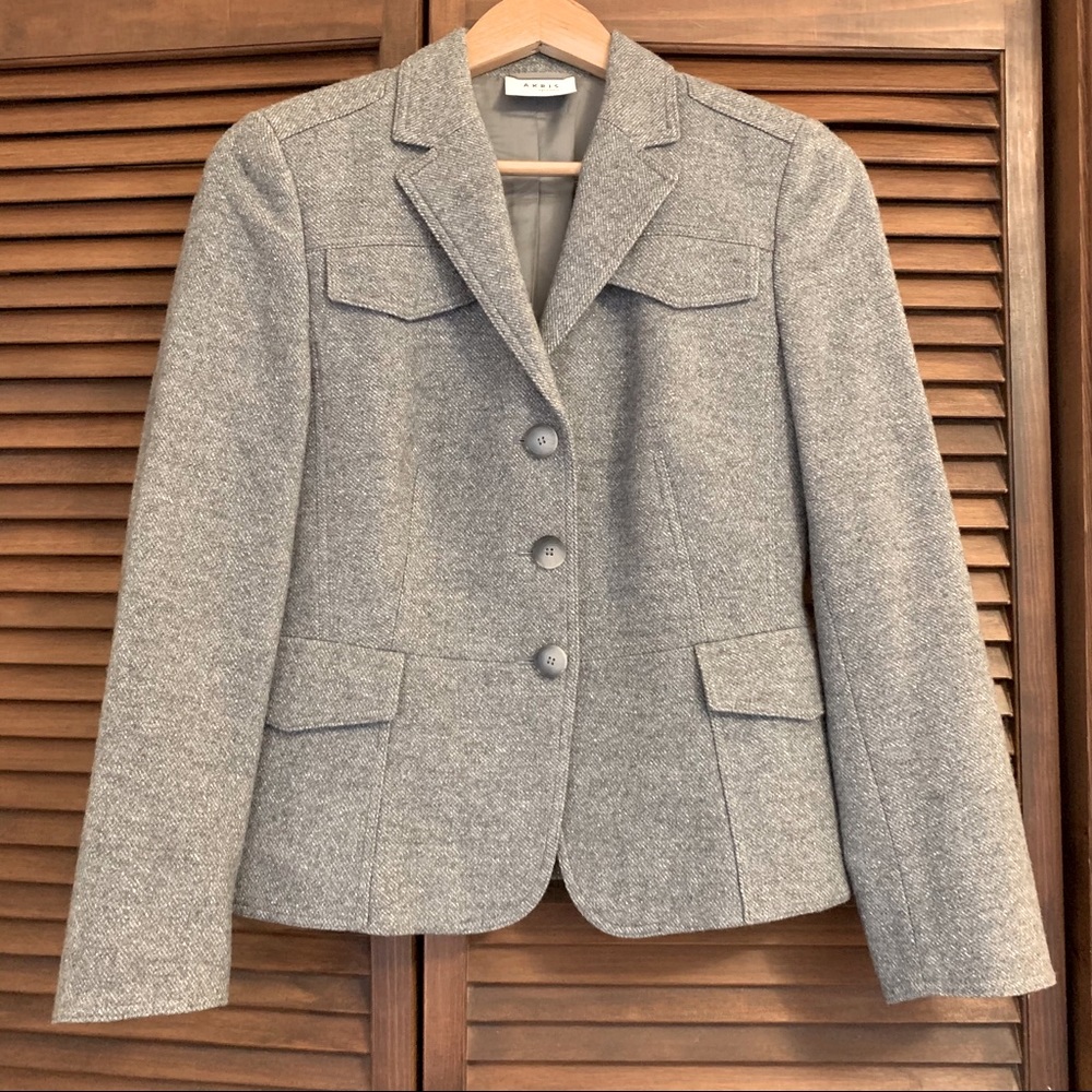 AKRIS Punto Wool/Silk tweed blazer sz . 6